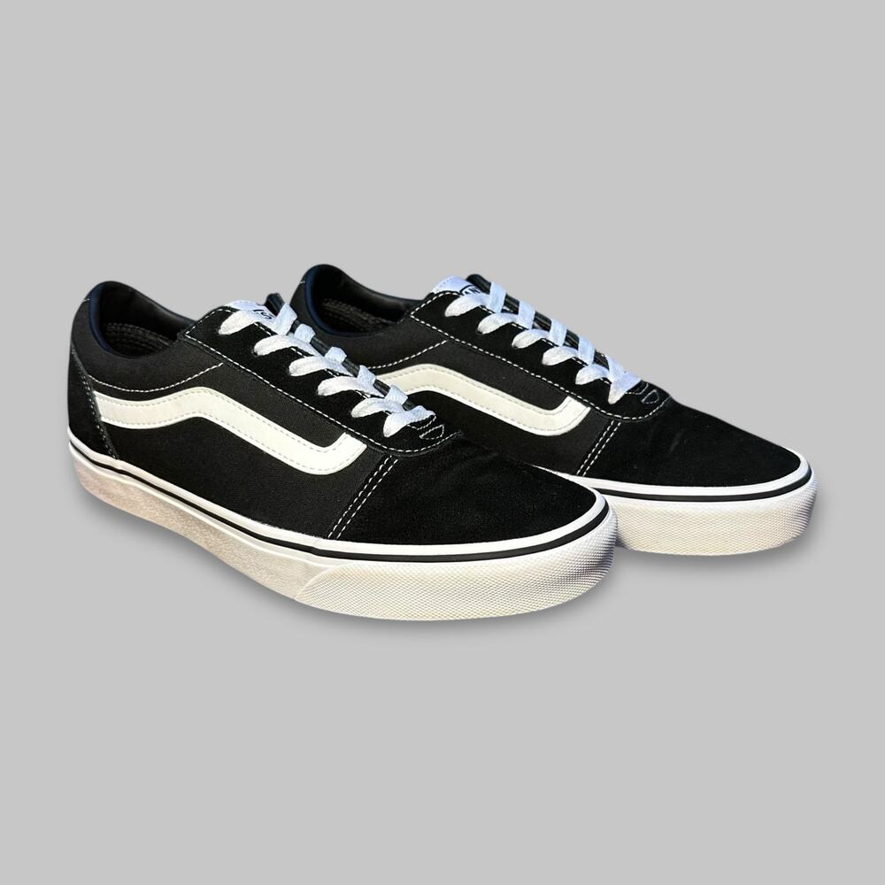 Vans Old Skool Black & White Women’s Sneakers - Size 9